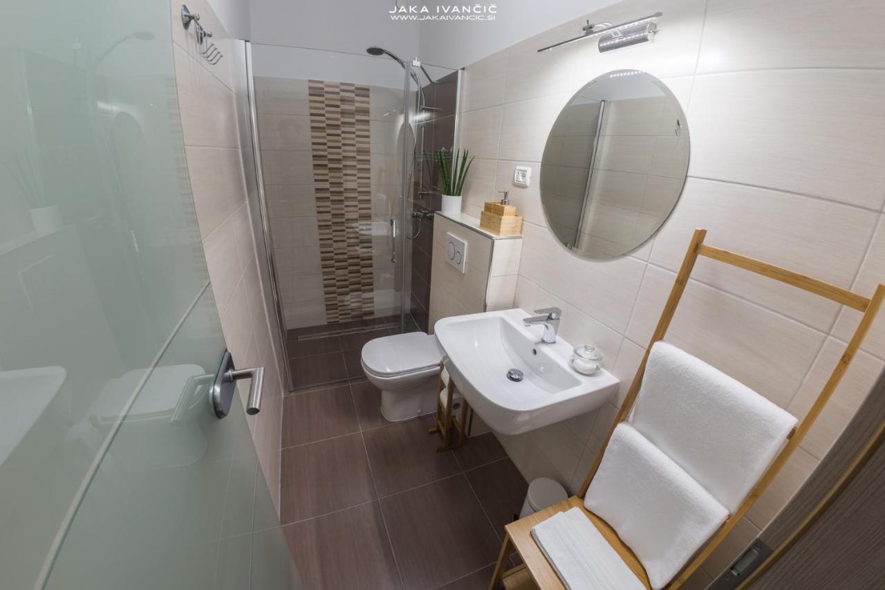 Med Oljkami Apartment Koper Buitenkant foto